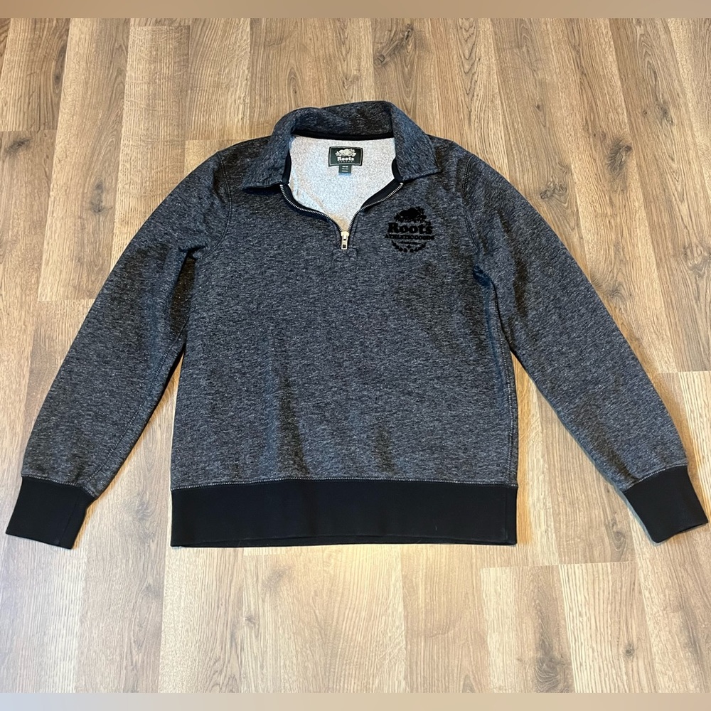 Roots Women’s sweatshirt